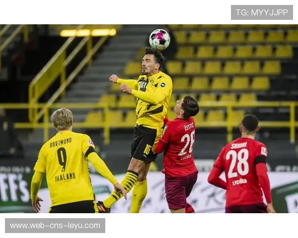 德甲第24轮科隆vs多特蒙德，战术板调整实况引关注