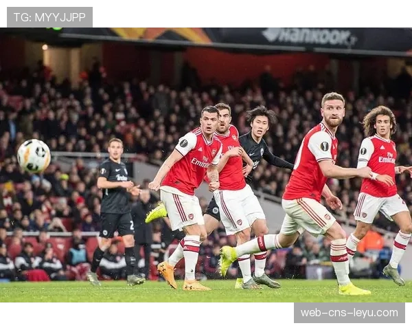 瓜迪奥拉确认：对阵伯恩茅斯将尝试全新的“4-2-4”高压阵型